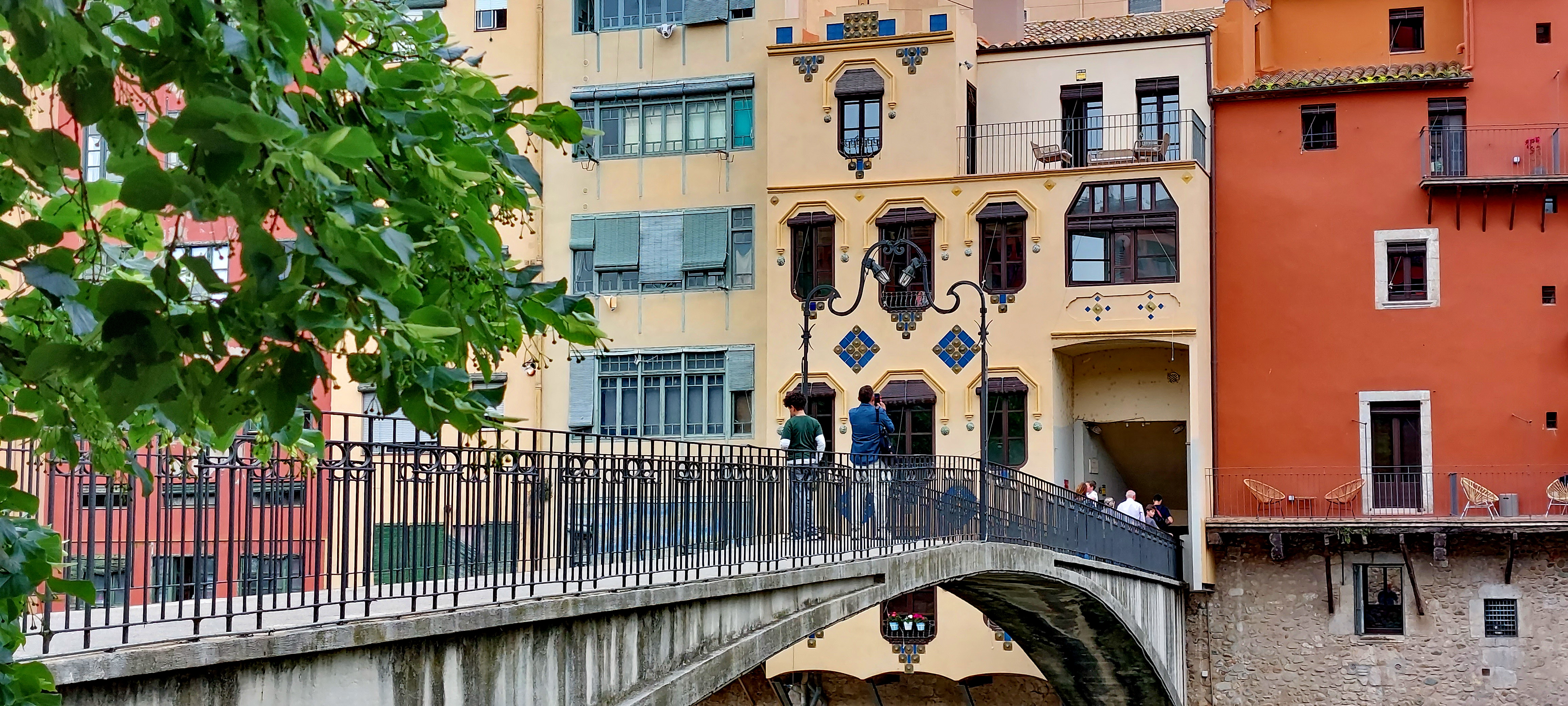Casa Miguel Gomez and Pont d'en Gomez (o de la Princesa)